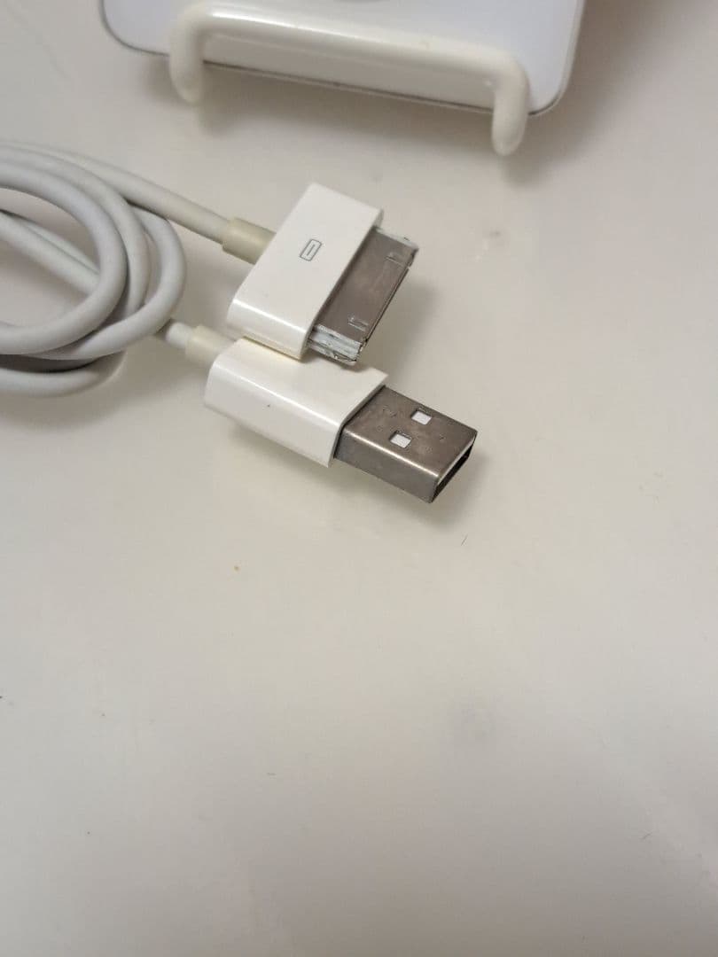 Apple iPod 30GB シルバー　純正ケーブル付き