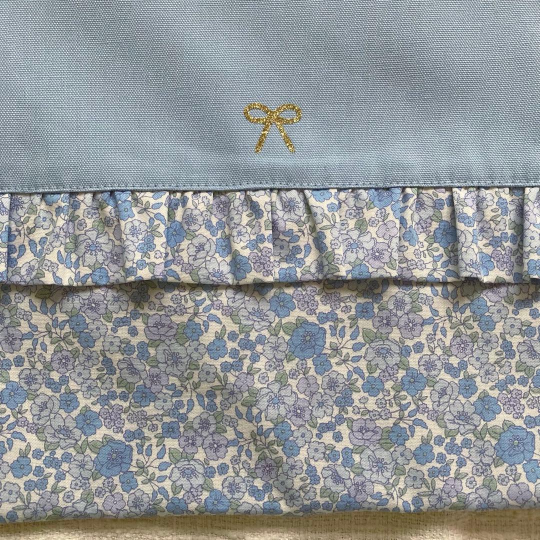 みー！②小花柄フリルレッスンバッグセット　くすみブルー　両面フリル