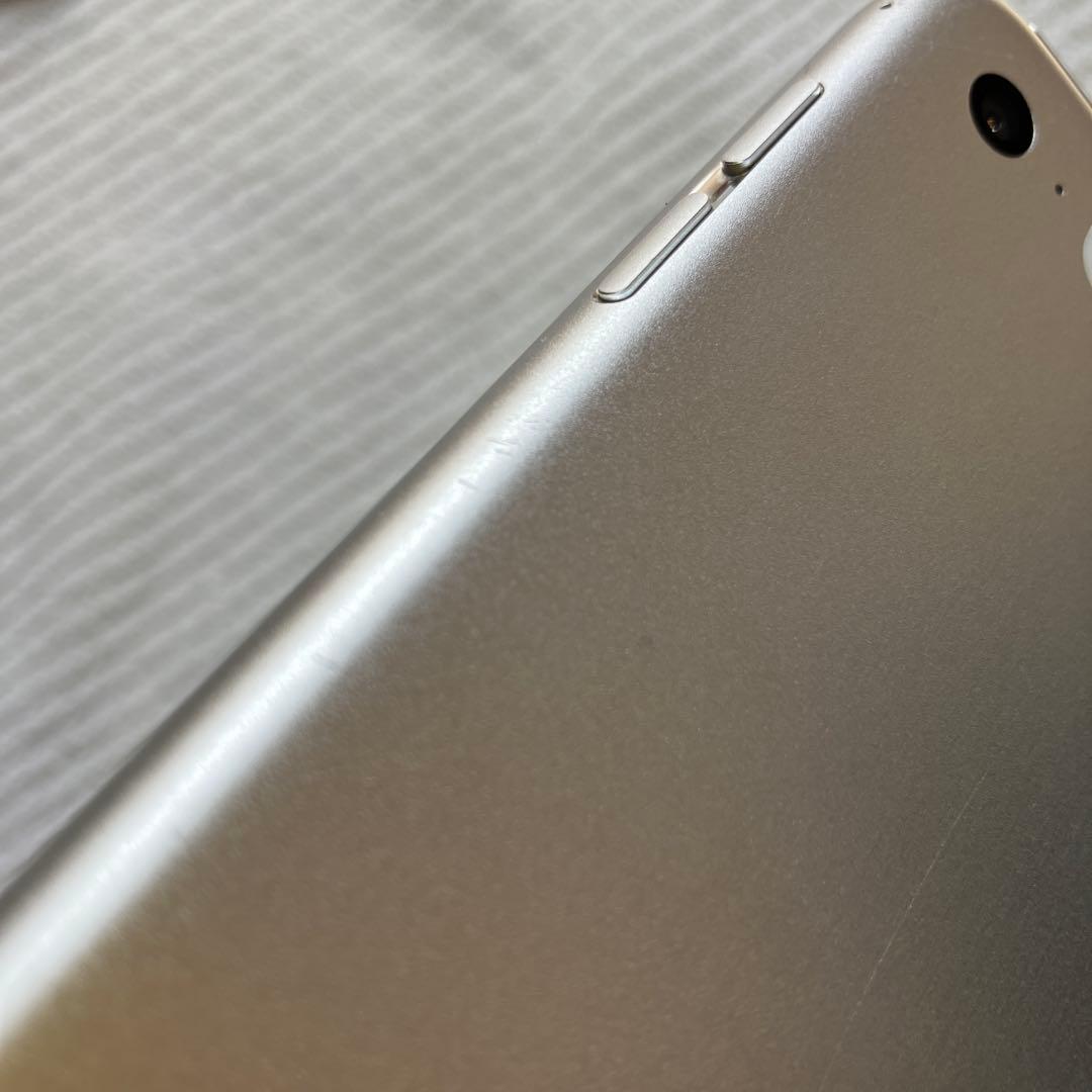 iPad本体 Apple iPad mini 4 128GB Wi-Fi+cellular