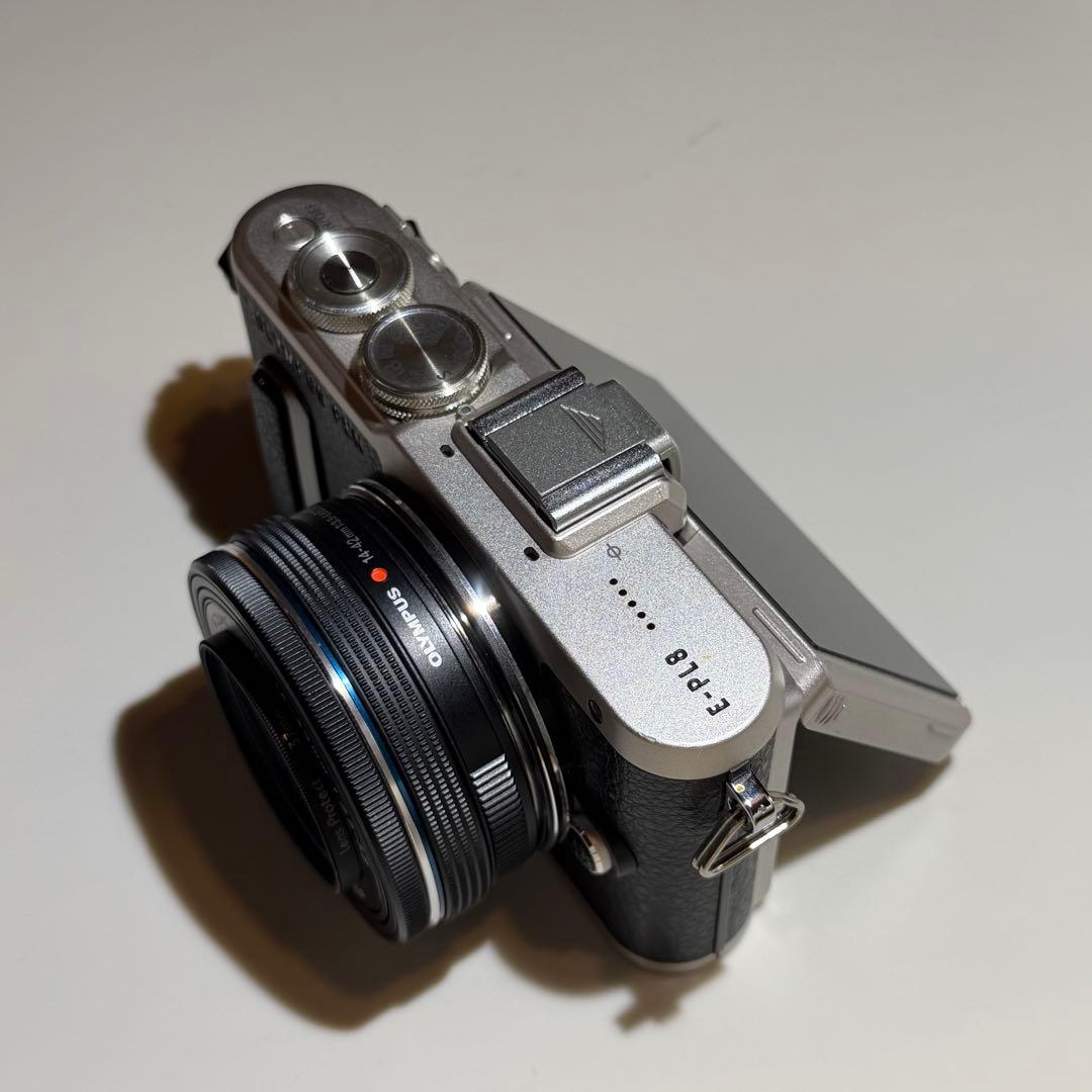 ★お値下げ中☆OLYMPUS ミラーレス一眼 E-PL8 EZ ブラック