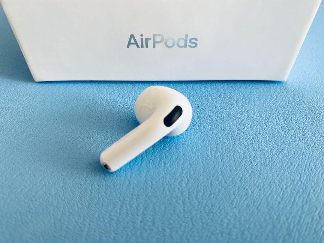 AirPods 第4世代 L片耳 左耳のみ イヤホン A3056 ZBPU