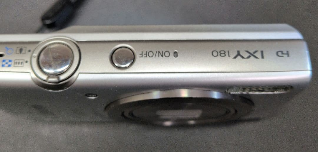 CANONキャノン デジタルカメラIXY180 充電器 バッテリー付