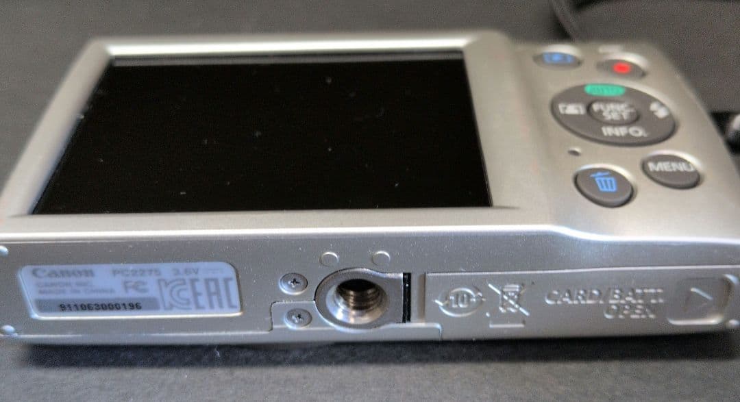 CANONキャノン デジタルカメラIXY180 充電器 バッテリー付