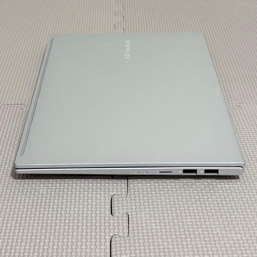 【美品】ASUS VivoBook 14【第11世代i5/8GB/512GB】