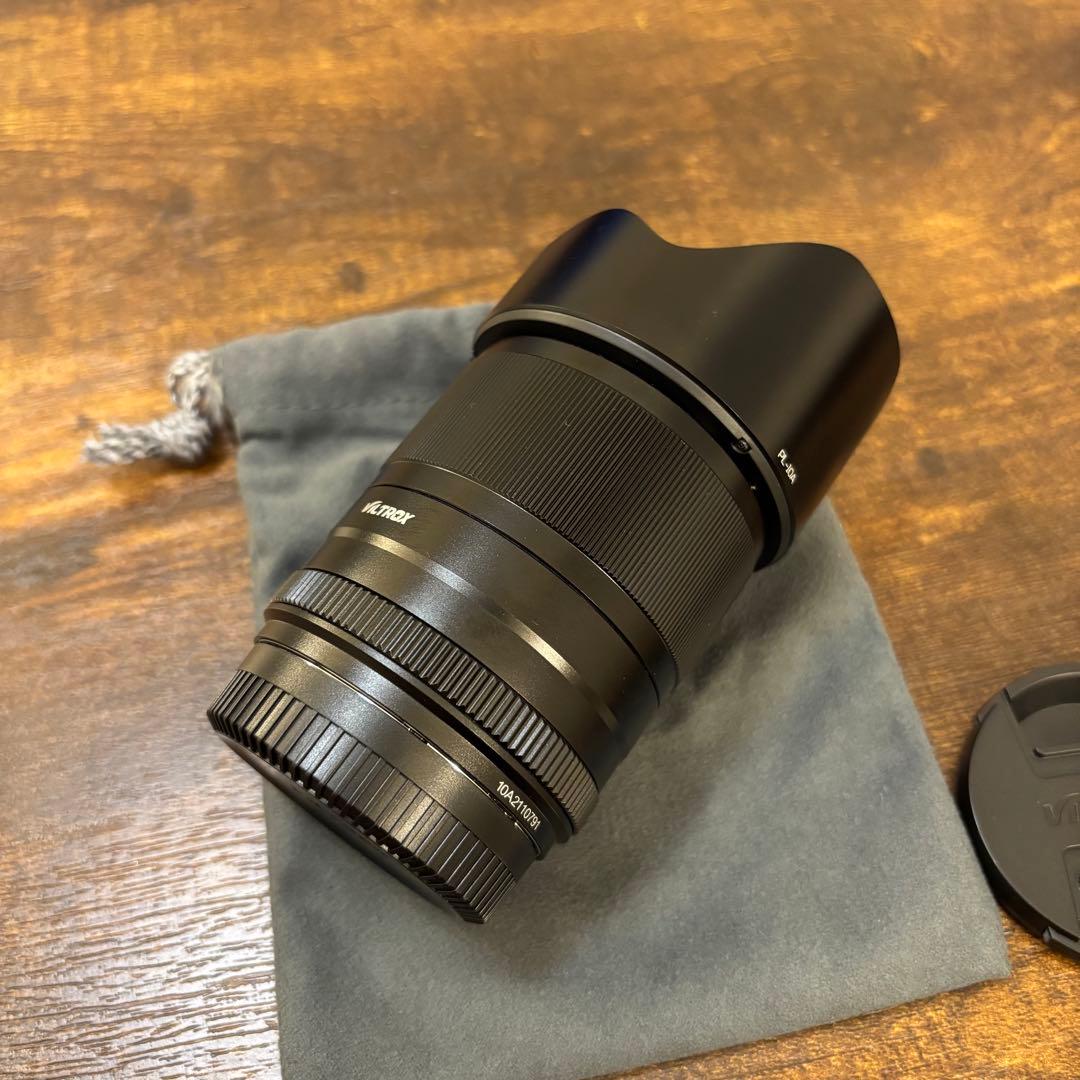 VILTROX 33mm f1.4 Xマウント (35mm換算:50mm)