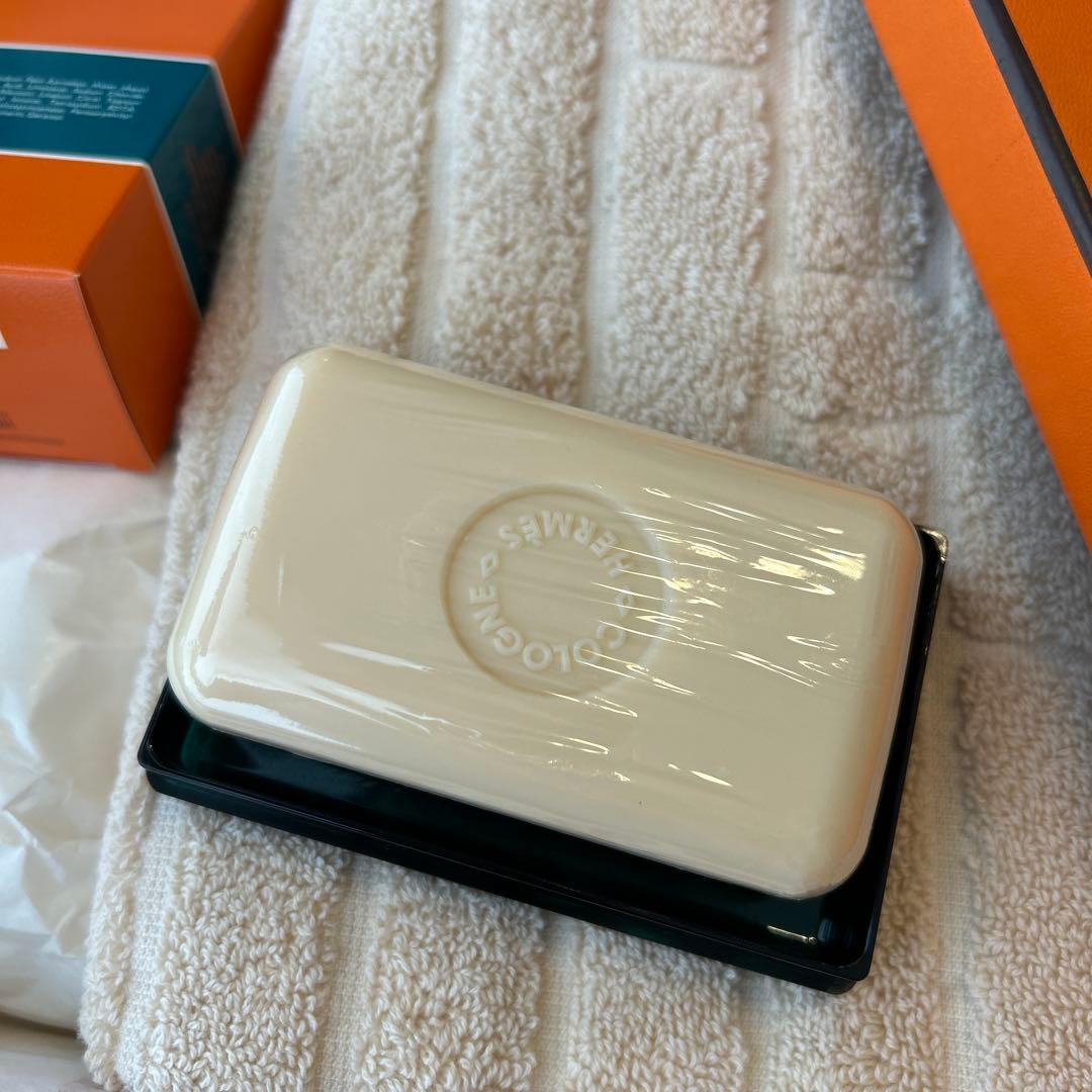 HERMES ベージュタオルと石鹸のギフトセット