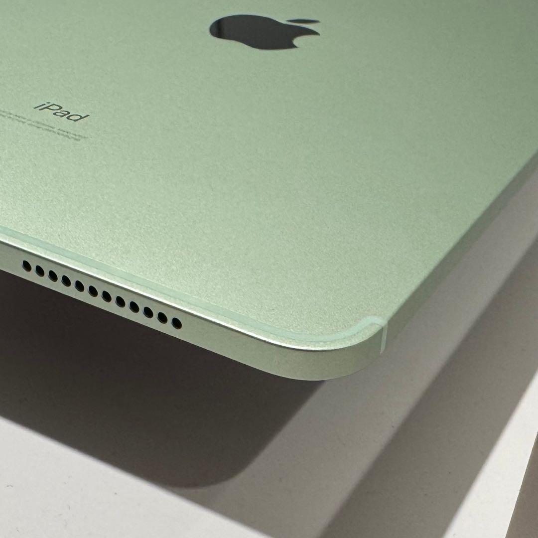 L*y様 ★美品★iPad Air4 WiFi+Cellular 256GB B
