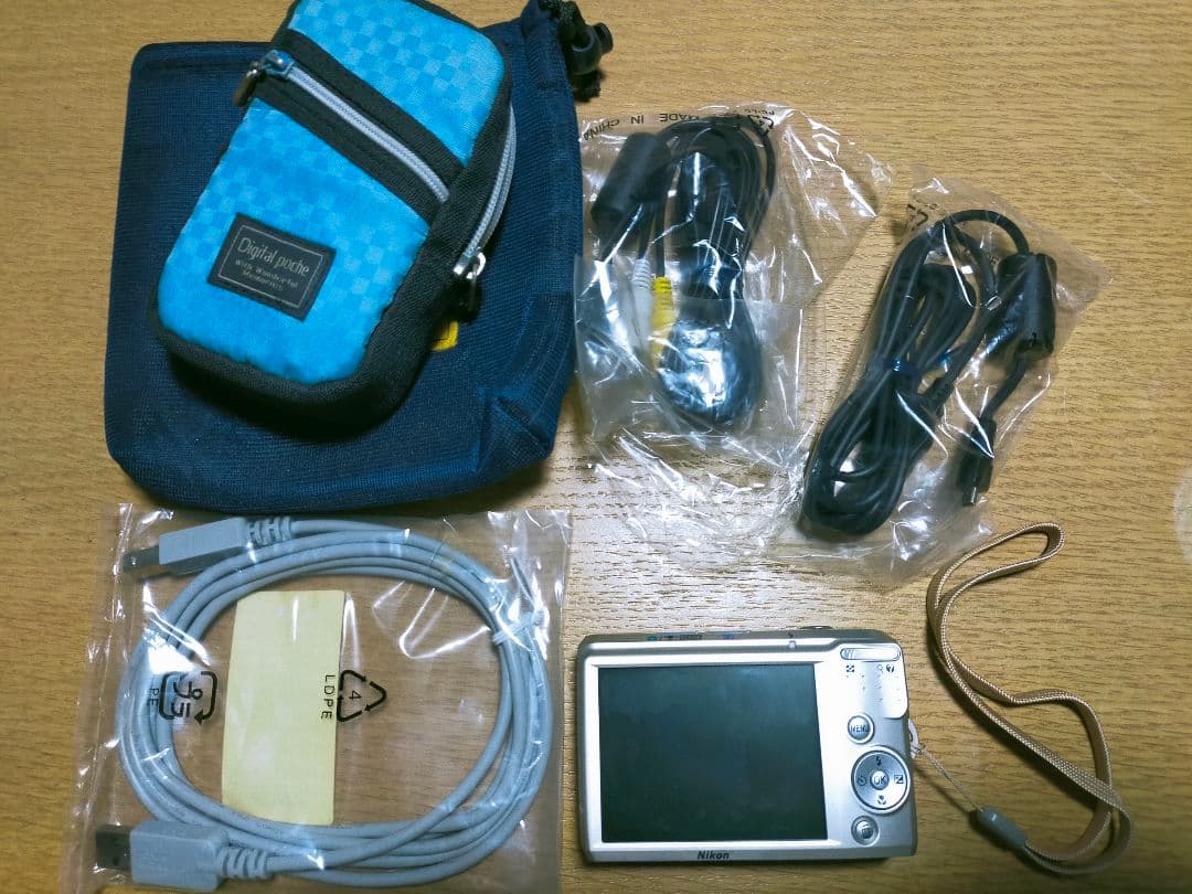 Nikon COOLPIX L18 8.0MP コンパクトデジタルカメラ