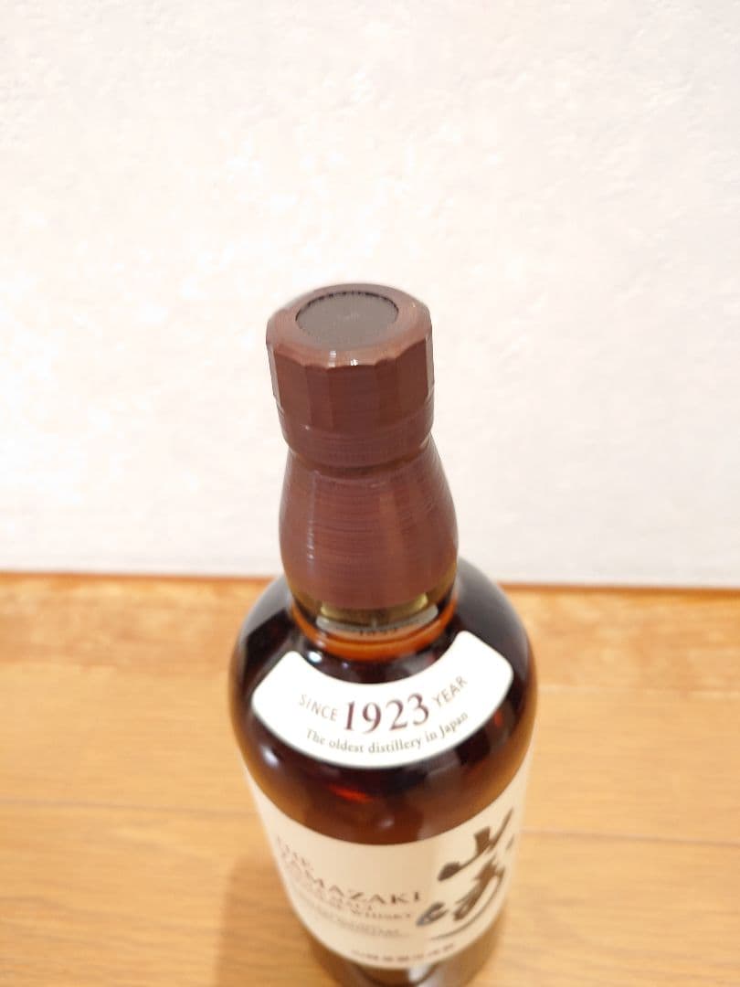 新品・未開封　　山崎シングルモルト１００周年　 　　　７００ml 箱付き　㋕54