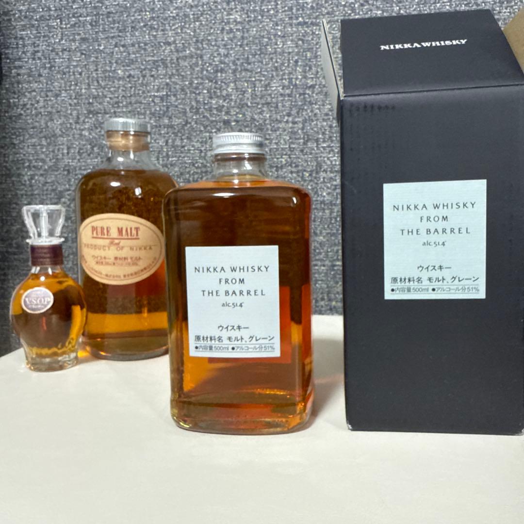 ニッカウイスキー　フロムザバレル ピァアモルトレッドのセット 小瓶vsop 付き