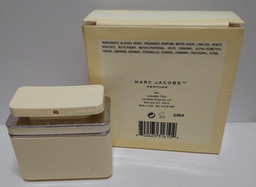 【レア香水】マークジェイコブス　エッセンス　オードパルファム　50ｍｌ