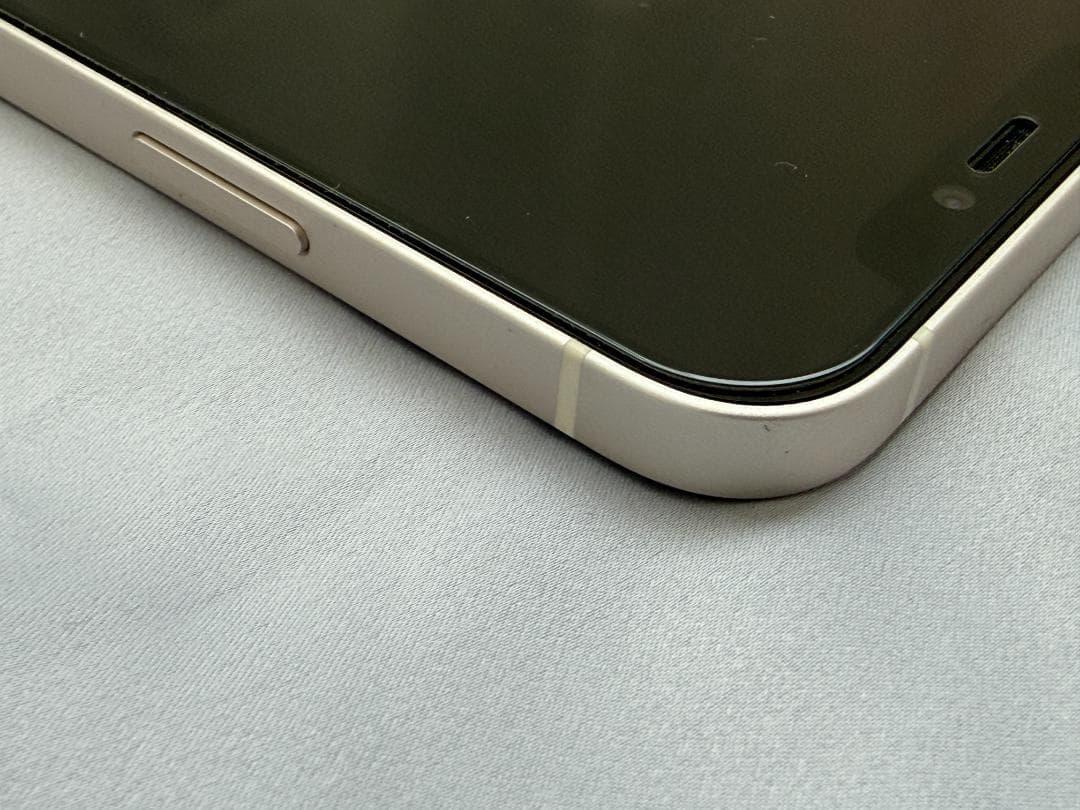 Bell【超美品】iPhone 12（64GB・ホワイト）B容量92％！