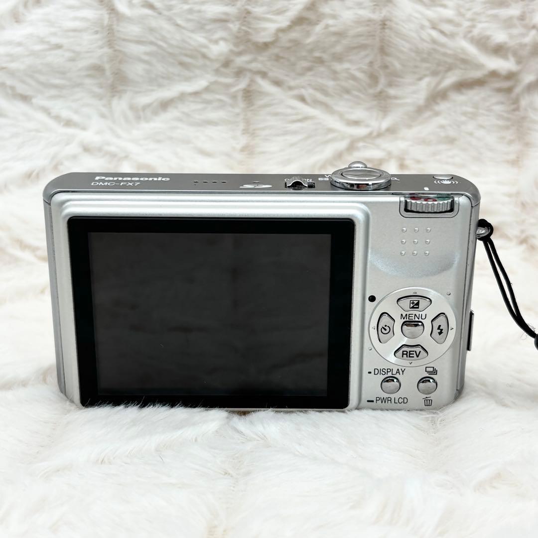 外観美品✨ Panasonic LUMIX DMC-FX7 シルバー