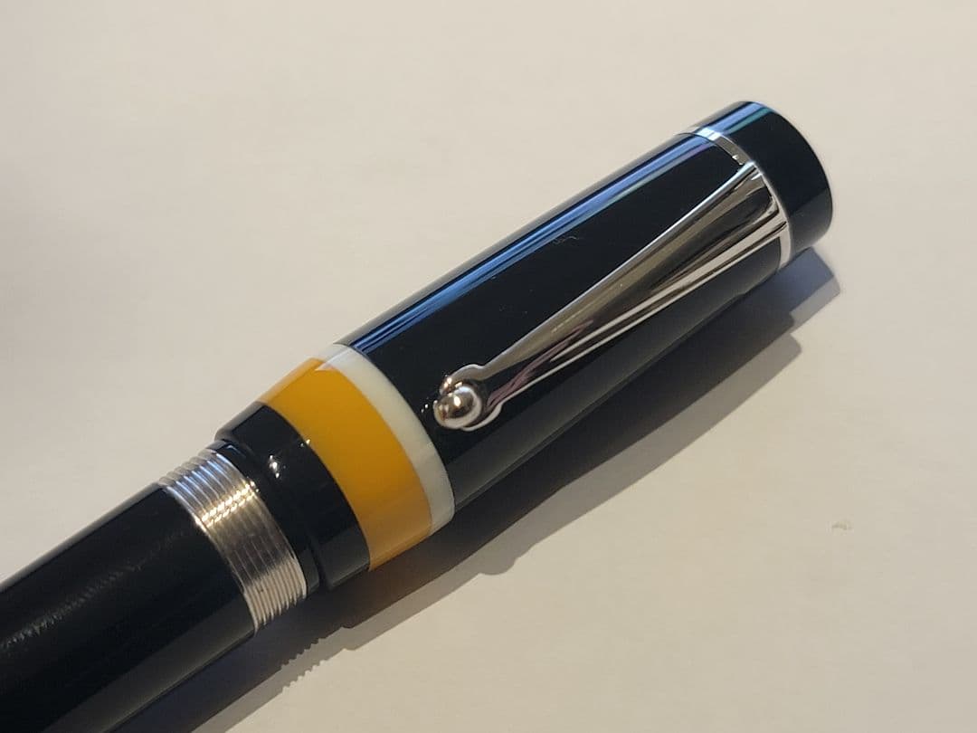 限定値下　DELTA SOLARIS イエロー 万年筆 B/14K