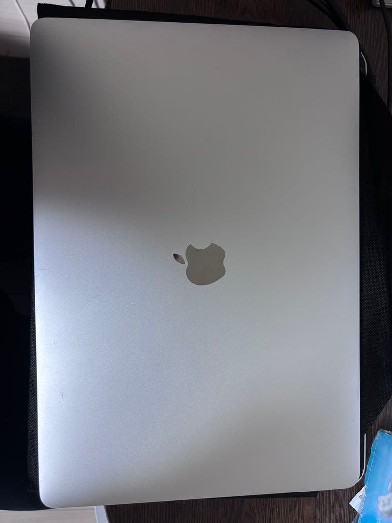 MacBook Pro 2018 15インチ　16+512G i72.2ghz