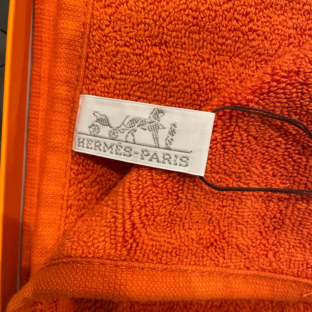HERMES エルメス　新品未使用　ハンドタオル