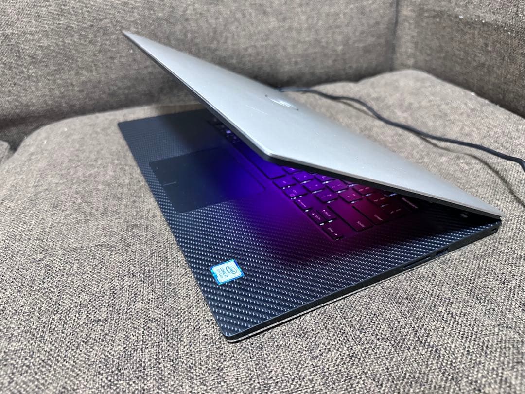 DELL XPS 15.6インチ　i7-16GB-256SSD US キーボード