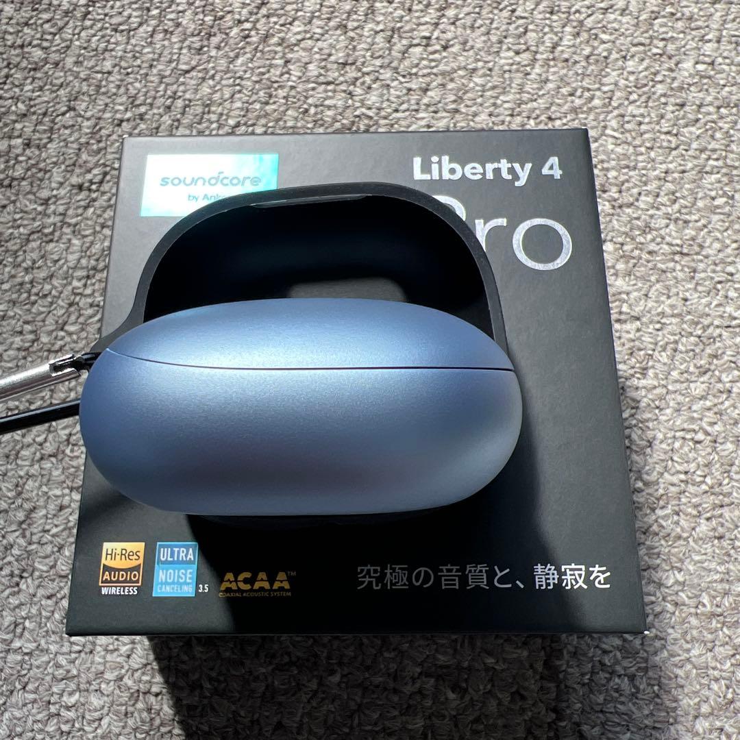 soundcoreLiberty4Proワイヤレスイヤホン右耳と充電ケース