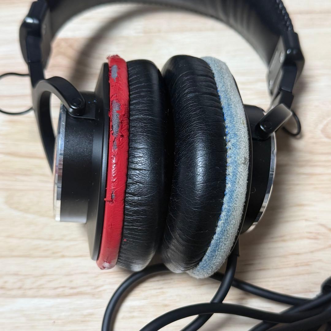 スタジオ用モニターヘッドホン　MDR-CD900ST SONY