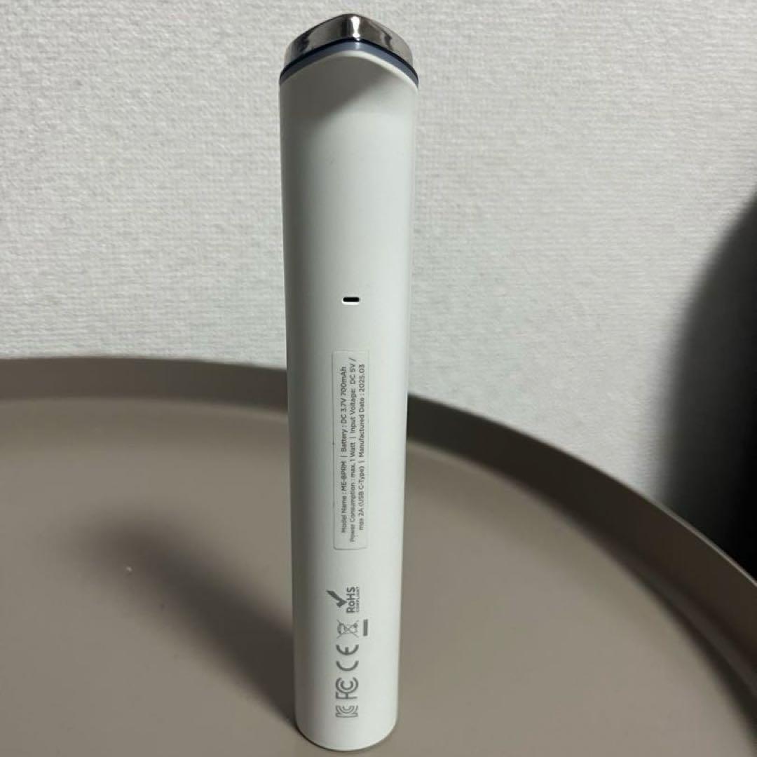 medicube メデキューブ　ブースタープロミニ　ホワイト　美顔器