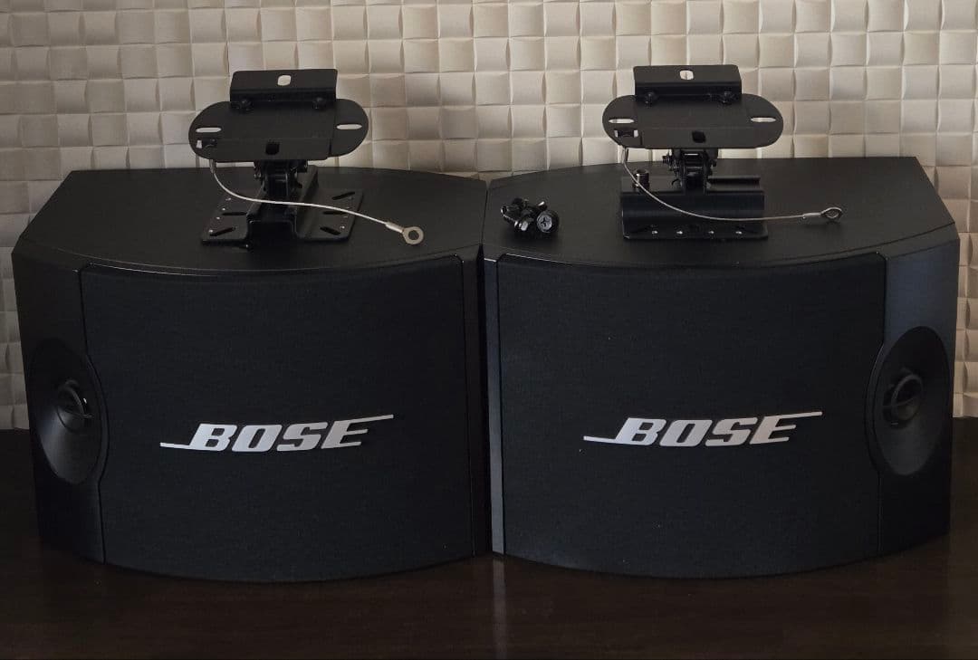 BOSE ボーズ 301V スピーカー ペア 天井取り付け金具つき