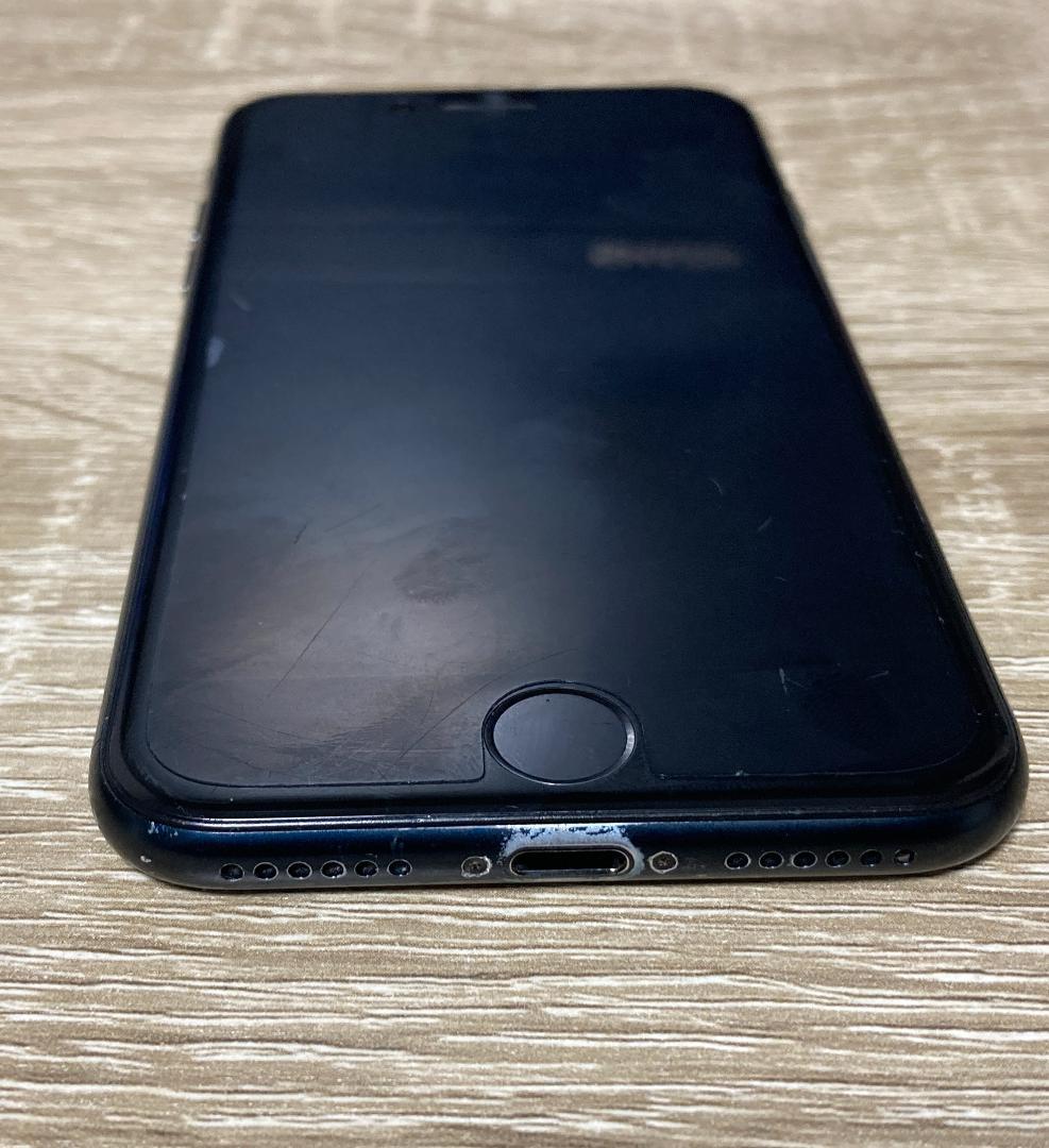 iPhoneSE2　128GB　傷あり　バッテリー弱し