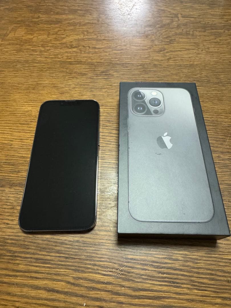 iPhone13Pro 【256G 美品 74% SIMフリーMagSafe付】