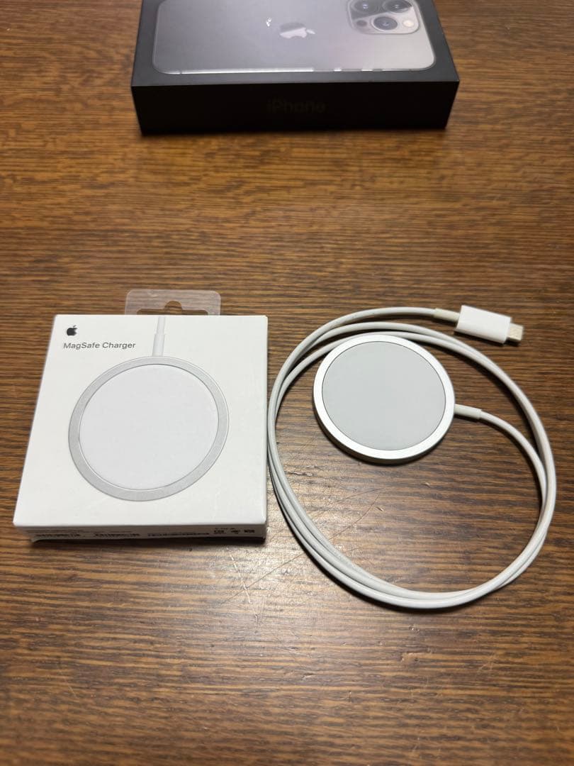 iPhone13Pro 【256G 美品 74% SIMフリーMagSafe付】