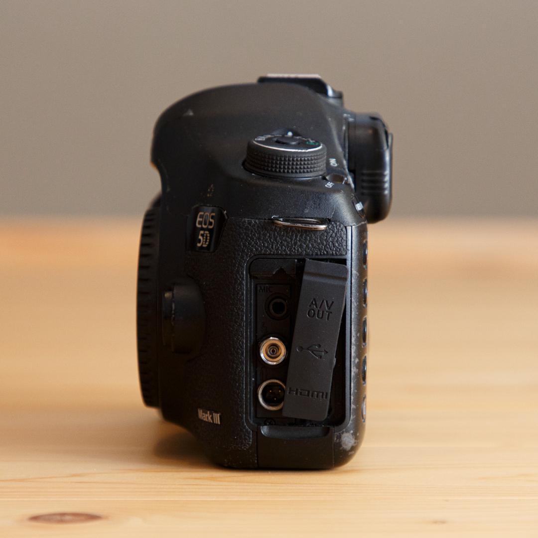 ★動作品★ Canon キヤノンEOS 5D Mark Ⅲ 3★送料無料★