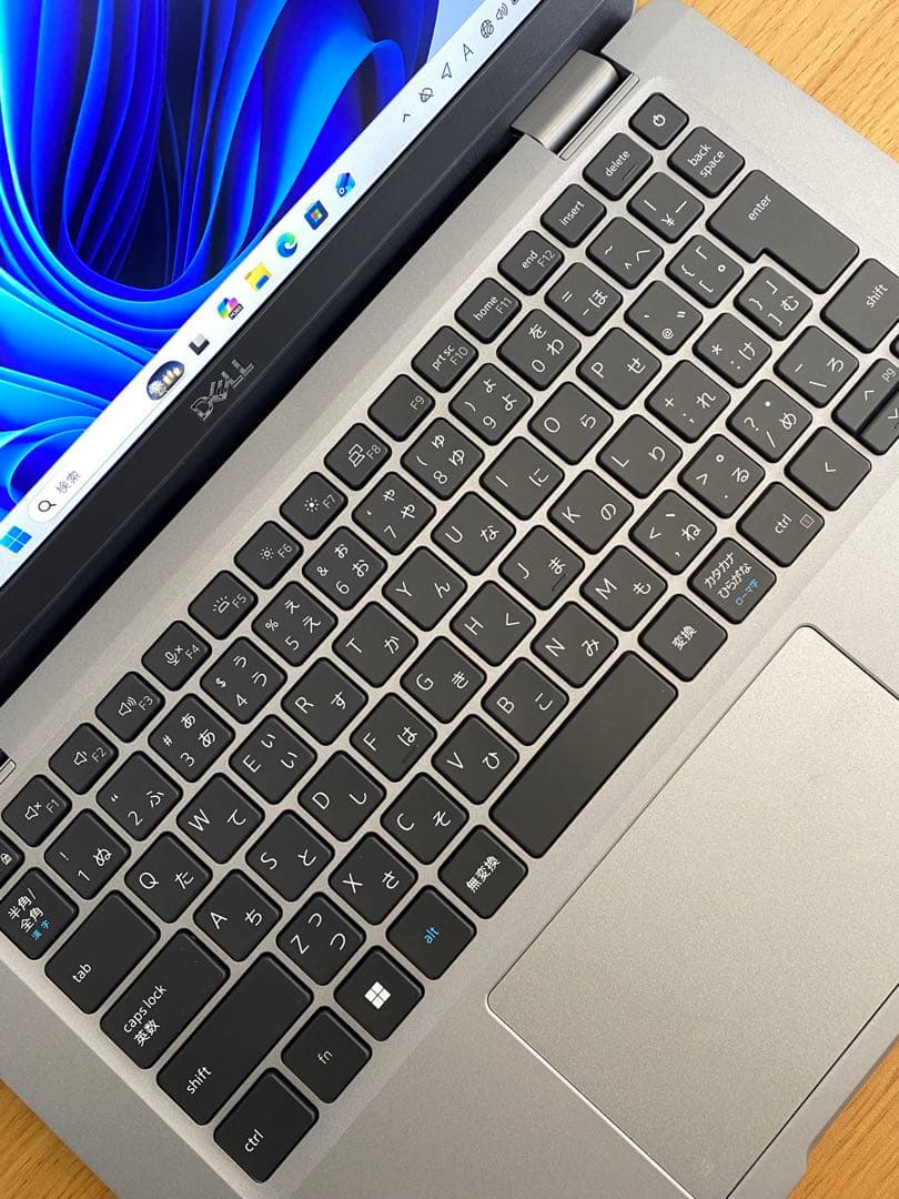 タッチパネル搭載Dellノートパソコン/i7-1265U/SSD512GB/
