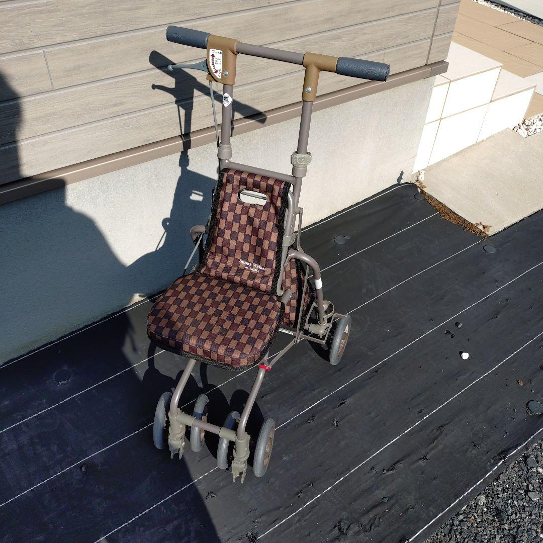 サニウォーカーIII　　手押し車　　　　　　　　シルバーカー 　シルバーカート