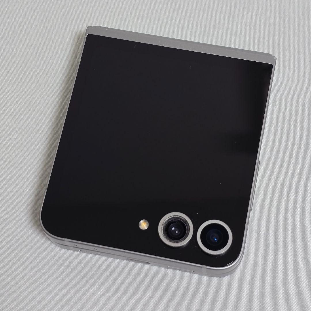 【液晶綺麗】Galaxy Z Flip6 SIMフリー 判定○ 国内版 シルバー