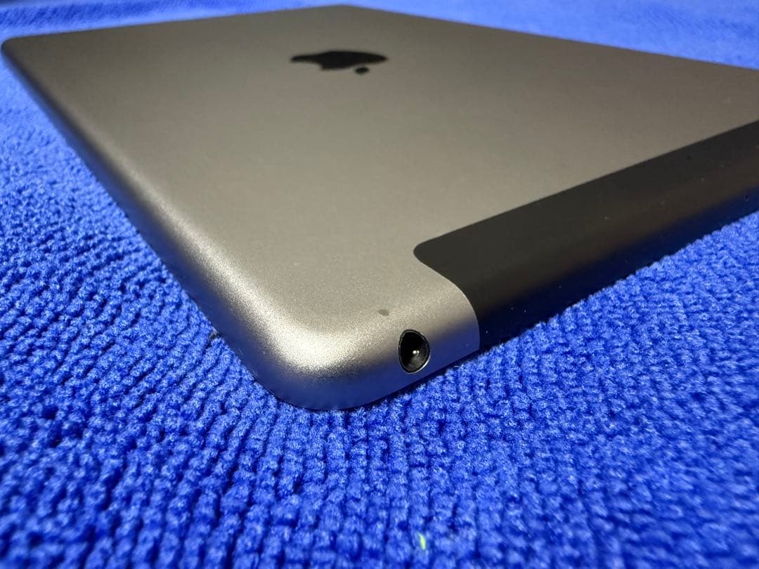 iPad (第6世代) Cellular SIMフリー