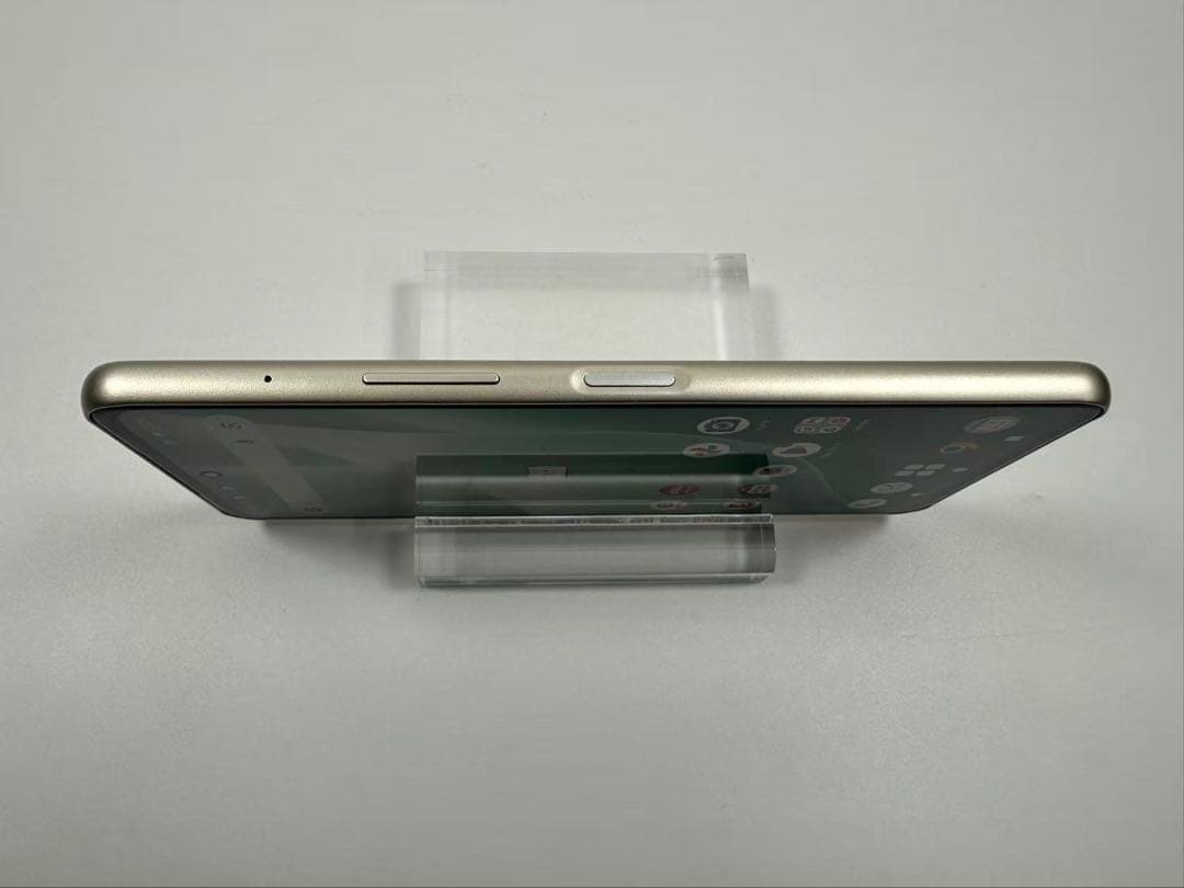 美品 Arrows We2 Plus F-51E 256GB シャンパンシルバー