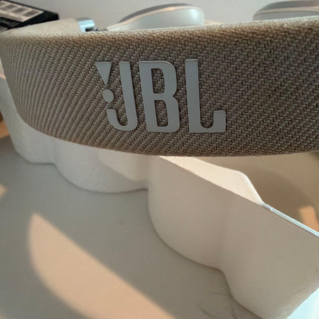 美品 JBL LIVE 770NC ホワイト 使用少 付属品完備