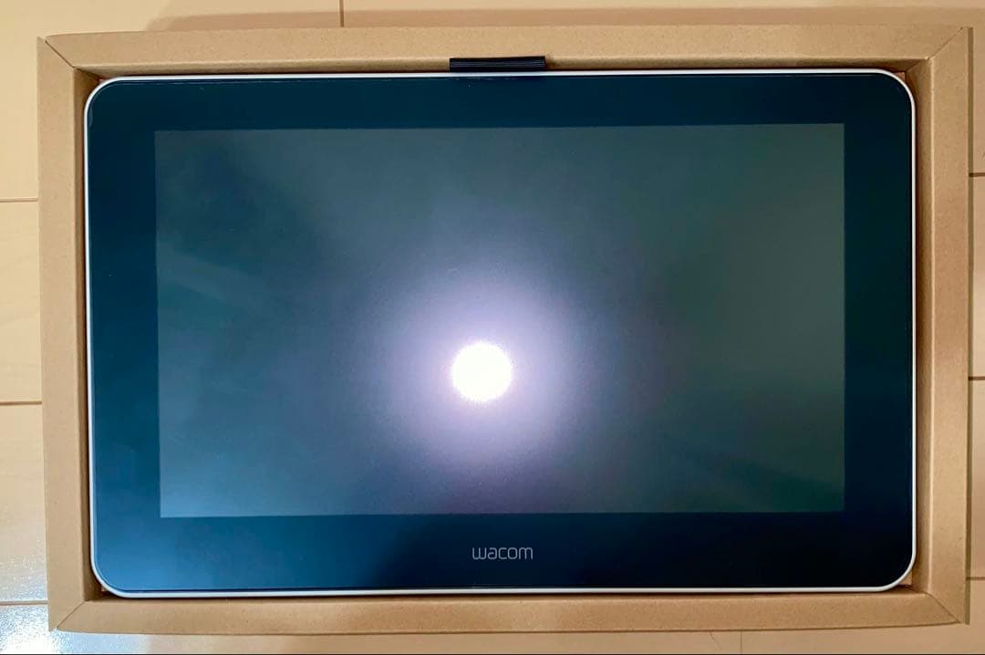 液タブ・ペンタブ Wacom One Creative Pen Display