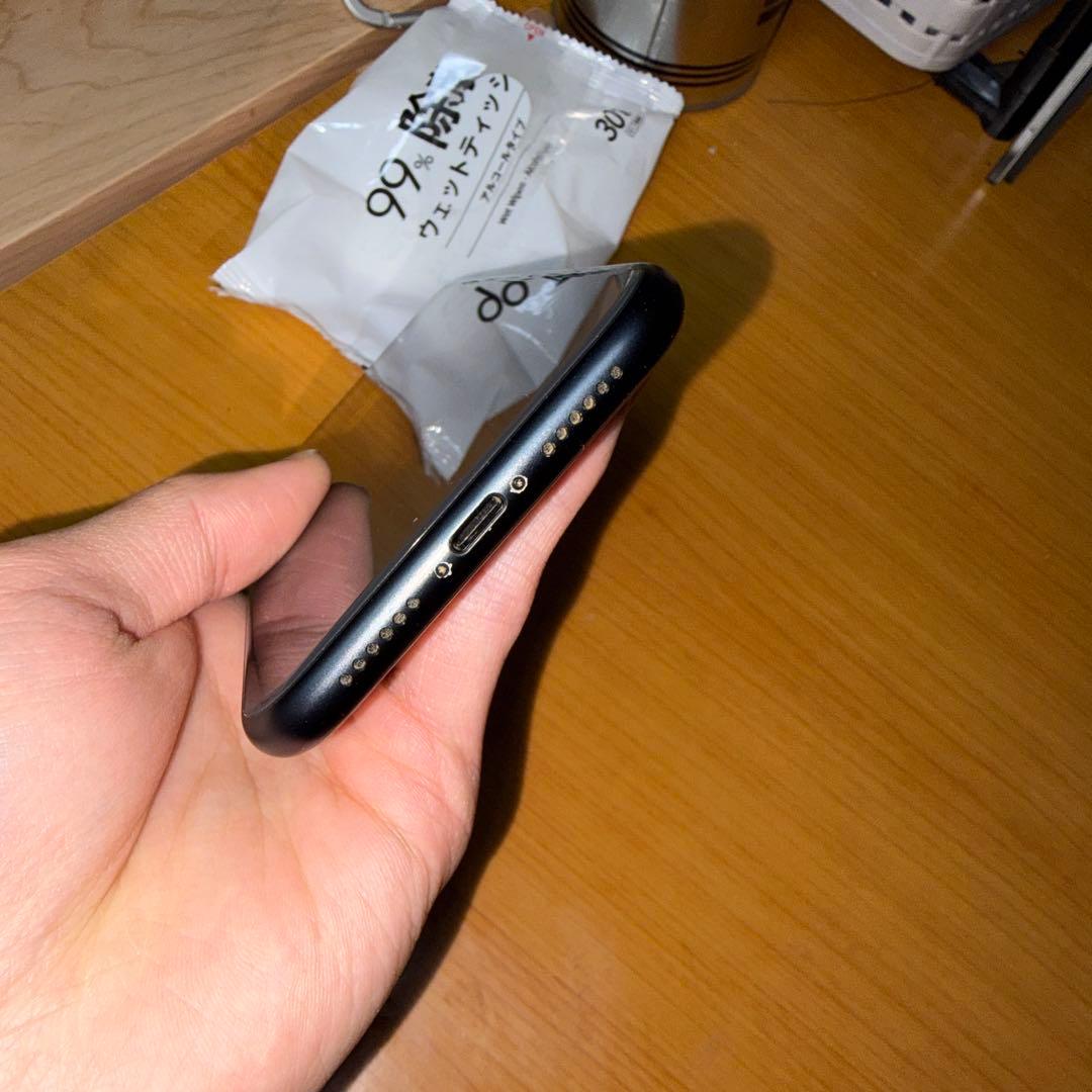 iPhone Xr ブラック128g simカード2枚使える