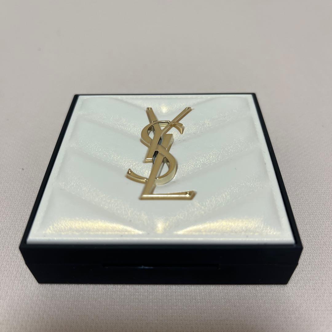YSL 69オールアワーズ ハイパールミナイザー ラベンダーラスト