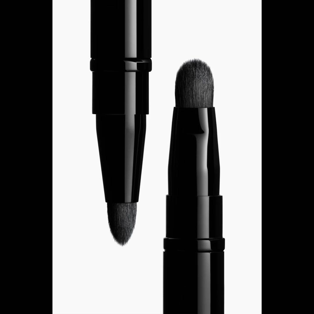 【新品】CHANEL パンソー デュオ コントゥール N°201