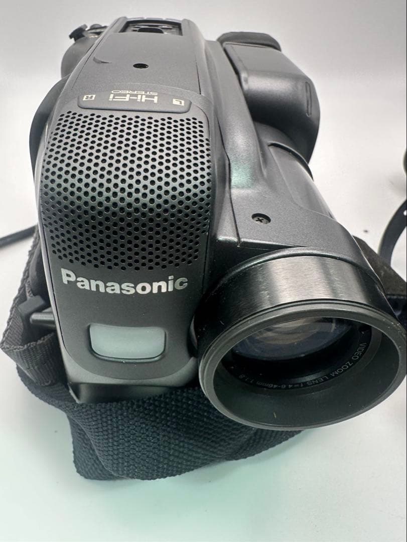 Panasonic NV-S100 VHS-C ビデオカメラ バッテリー付き