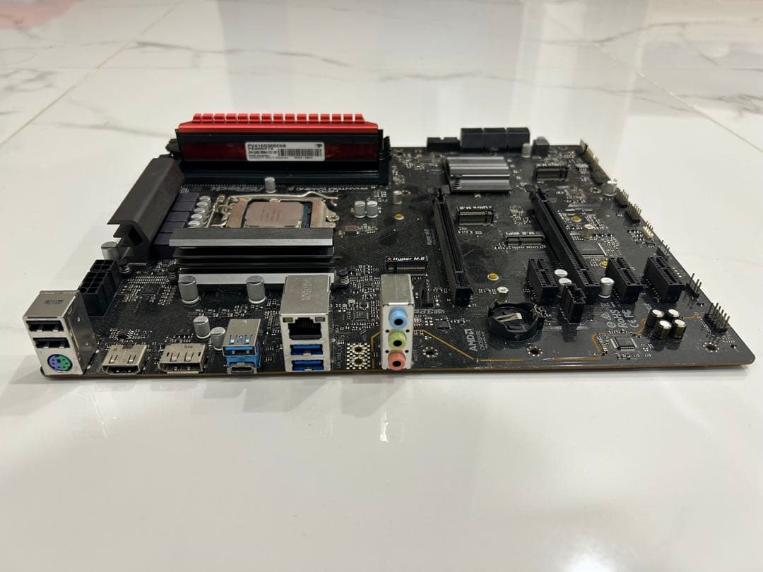 その他 H570 phantom gaming 4, i5 10400f 8GB Ram