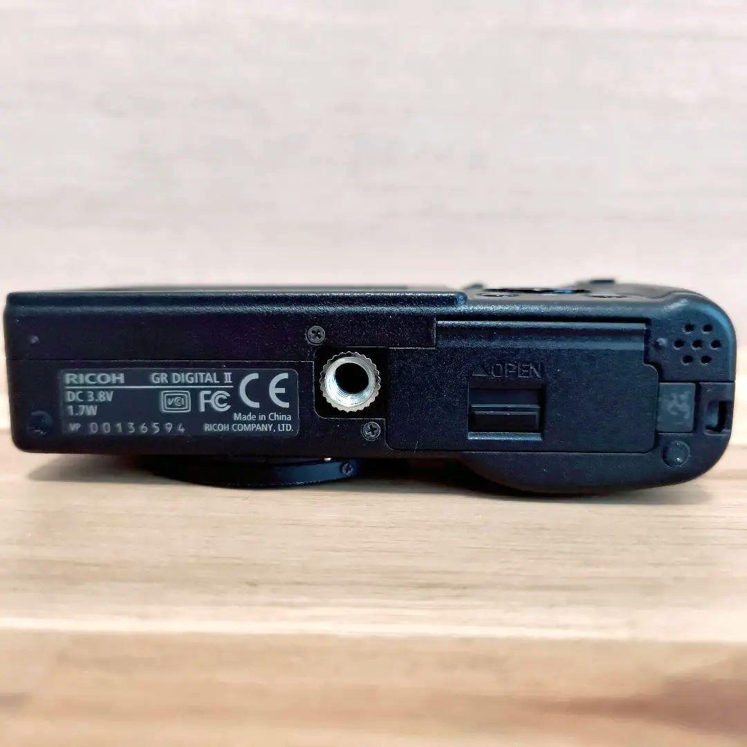 RICOH GR DIGITAL 2　コンパクトデジタルカメラ　オールドコンデジ