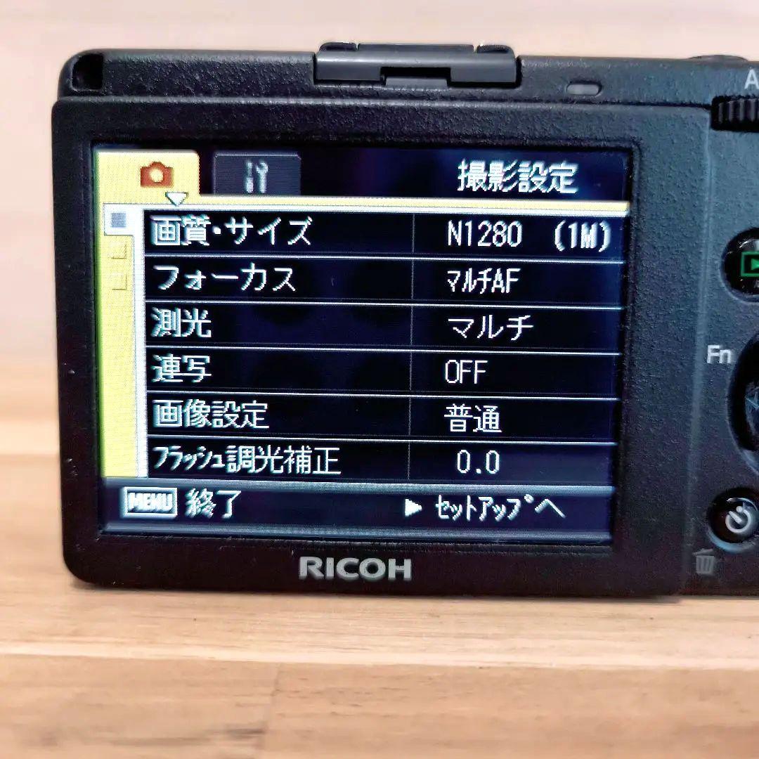 RICOH GR DIGITAL 2　コンパクトデジタルカメラ　オールドコンデジ
