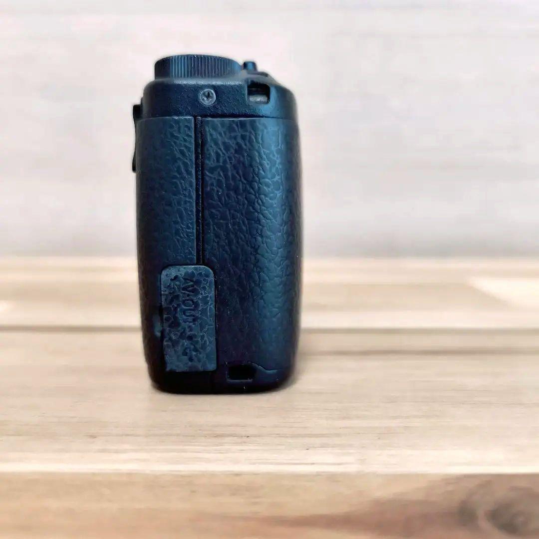 RICOH GR DIGITAL 2　コンパクトデジタルカメラ　オールドコンデジ
