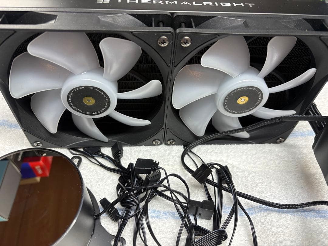 Thermalright Frozen Notte 240 簡易水冷