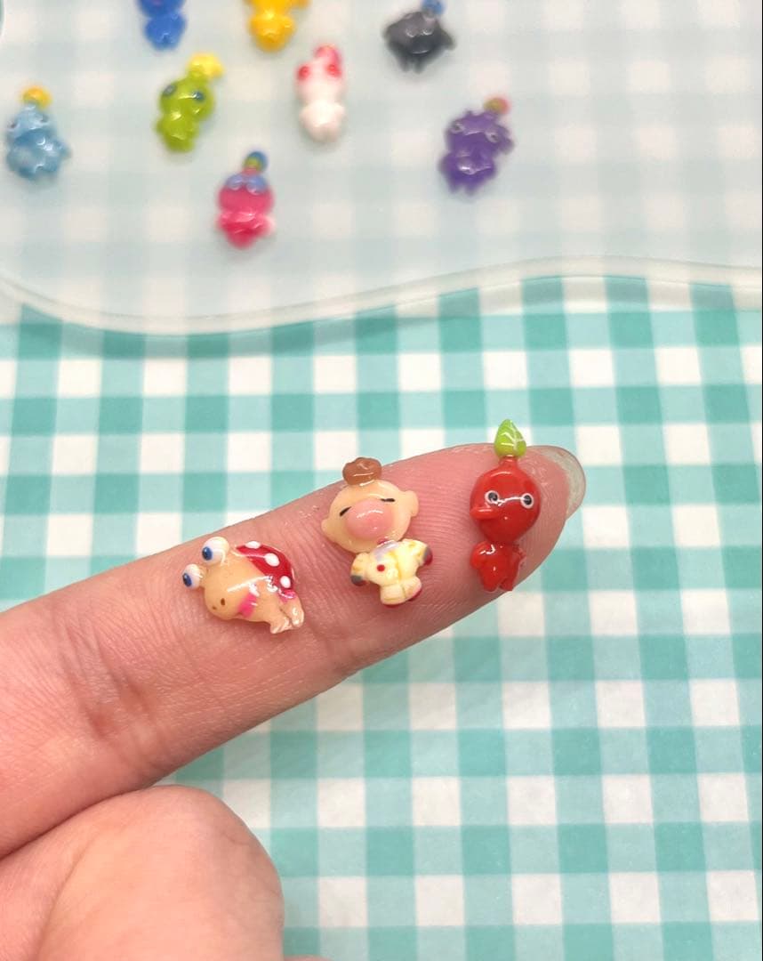 ネイルパーツ　ピクミン