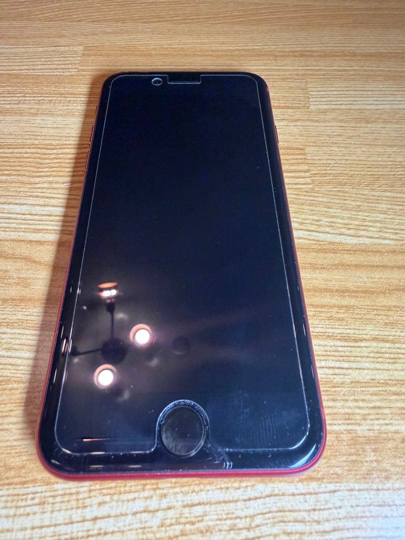 Apple iPhone SE (第3世代) レッド