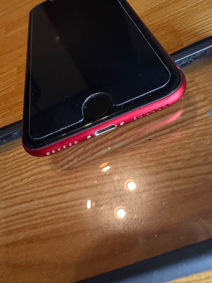 Apple iPhone SE (第3世代) レッド