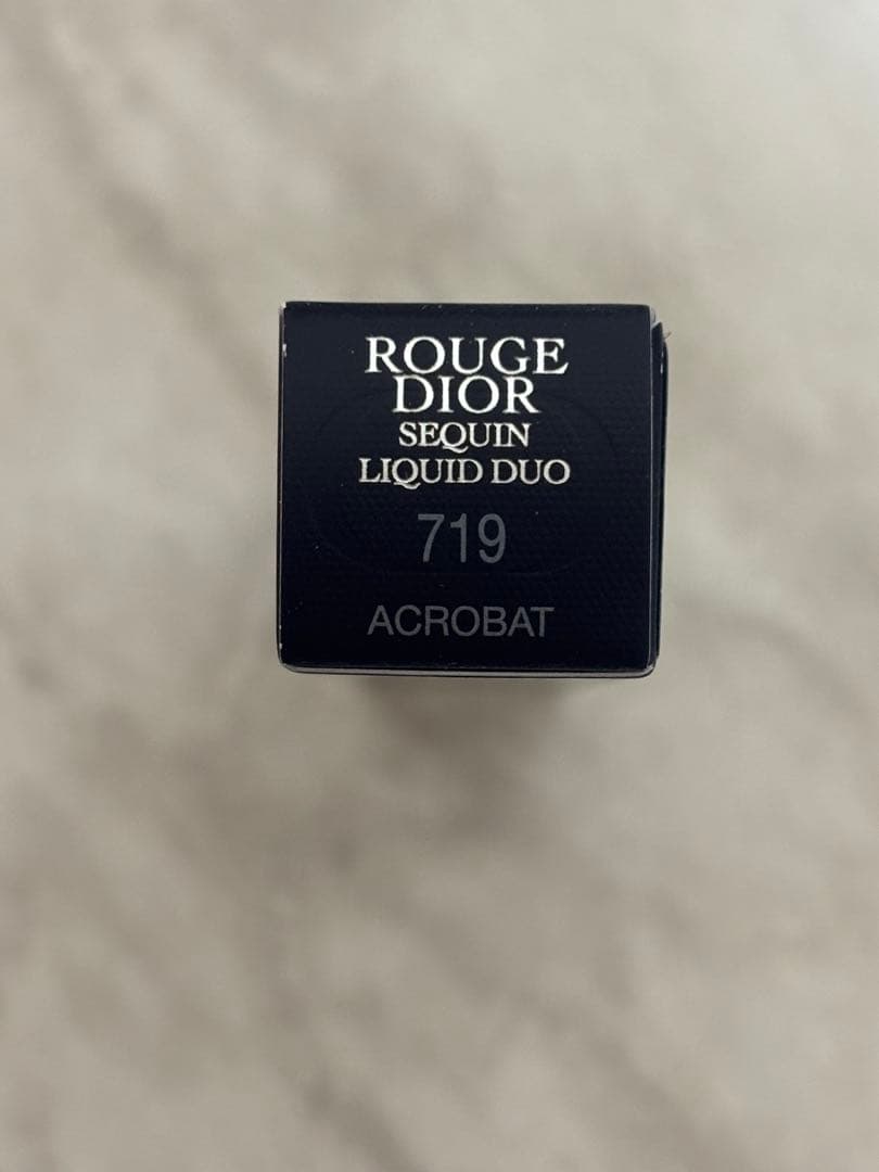 完売品！【719 アクロバット 】Diorシークイン リキッド デュオ