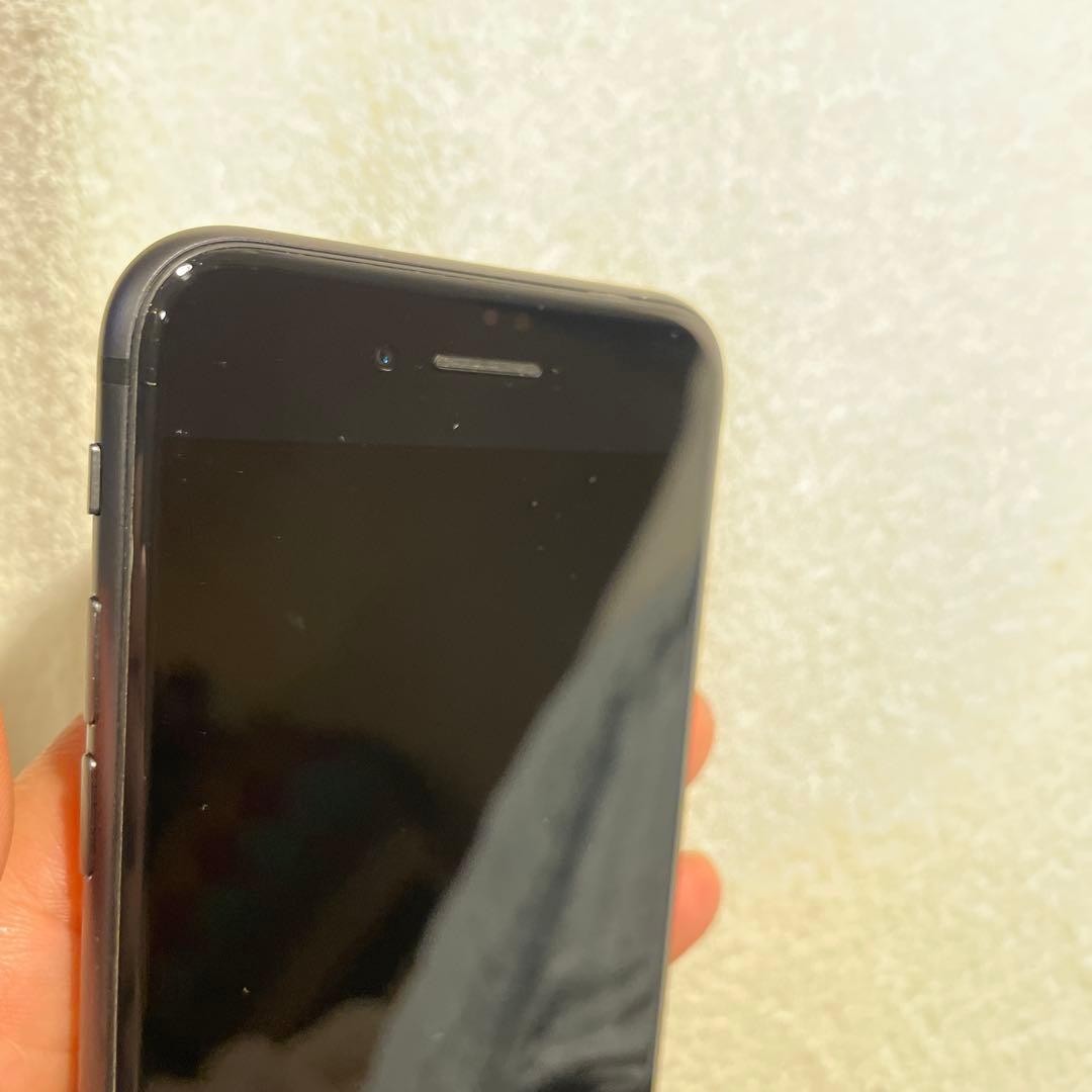 iPhone 8 ブラック 本体　64GB SIMフリー